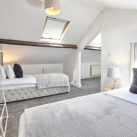 Host & - Pete's Retreat * Saltburn-by-the-Sea